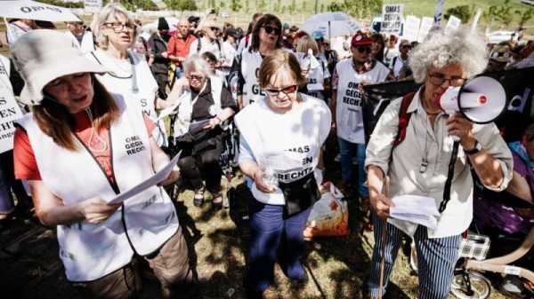 Thousands protest against Germany’s far-right AfD party | INFBusiness.com