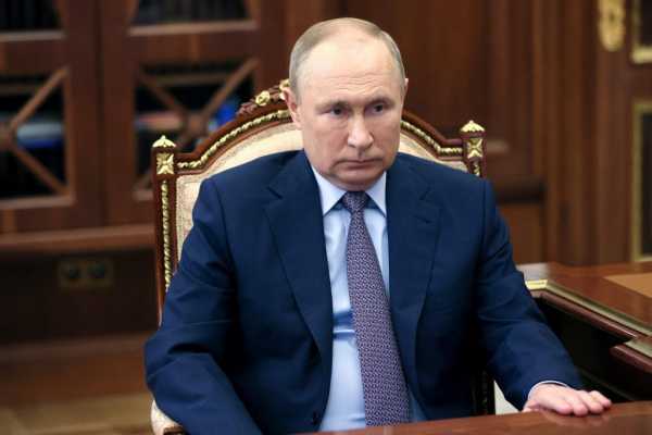 Ukraine Crisis: Putin the gambler may have gone too far to back down | INFBusiness.com