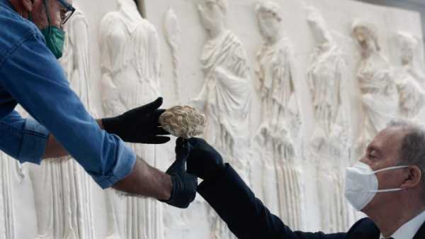 Parthenon fragment returns to Greece, rekindling campaign for UK to hand over marbles | INFBusiness.com