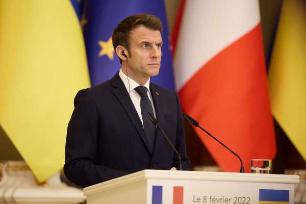 Can the Ukraine Crisis Save Emmanuel Macron? | INFBusiness.com