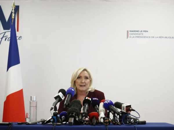 Macron and Le Pen adopt opposing strategies ahead of election run-off | INFBusiness.com