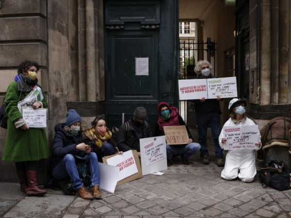 Macron faces battle to convince green and radical-left voters | INFBusiness.com