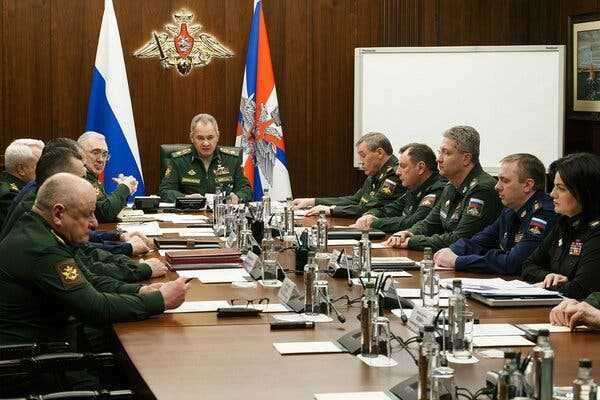 Russia’s War Lacks a Battlefield Commander, U.S. Officials Say | INFBusiness.com