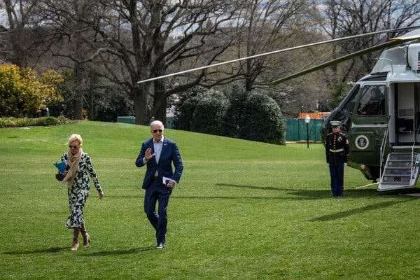 Biden’s Tax Forms Show He and the First Lady Earned $610,702 in 2021 | INFBusiness.com