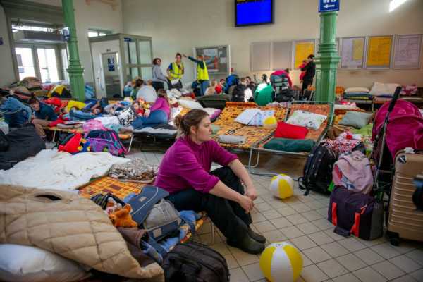 How east Europe's social services cope with Ukraine refugees | INFBusiness.com