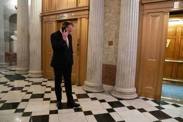 Mike Lee’s Texts Show Encouragement, Then Alarm, Before Jan. 6 | INFBusiness.com