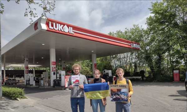 One month of #BoycottLukoil campaign in Brussels | INFBusiness.com