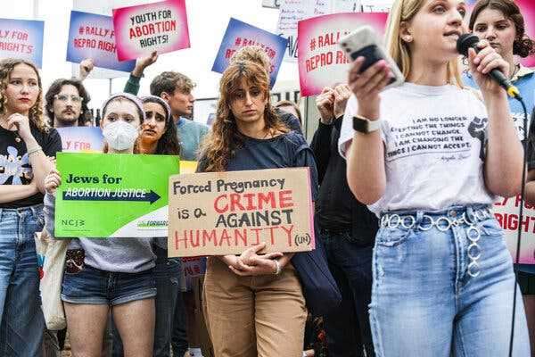 Here’s How Democrats in Congress Are Trying to Protect Abortion Rights | INFBusiness.com