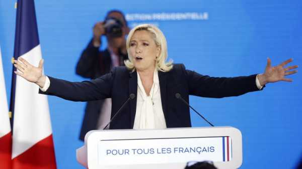 Le Pen makes her comeback by roasting Mélenchon | INFBusiness.com