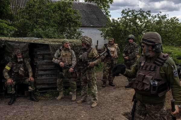 Commando Network Coordinates Flow of Weapons in Ukraine, Officials Say | INFBusiness.com