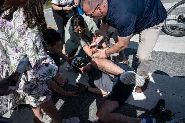 Biden Falls Off Bike During Visit to Rehoboth Beach | INFBusiness.com