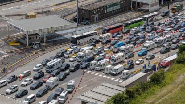 Confusion over papers for EU citizens driving Brexit border delays | INFBusiness.com
