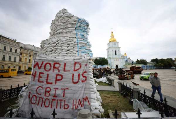 The West must take urgent steps to prevent Ukrainian economic collapse | INFBusiness.com