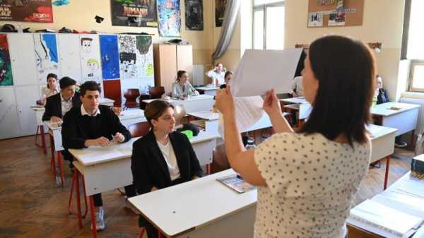 Hungary officials worry about ‘too feminine’ education | INFBusiness.com