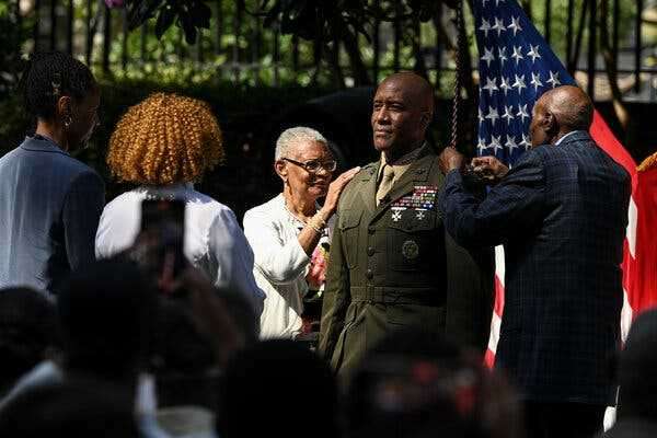 After 246 Years, Marine Corps Gives 4 Stars to a Black Officer | INFBusiness.com