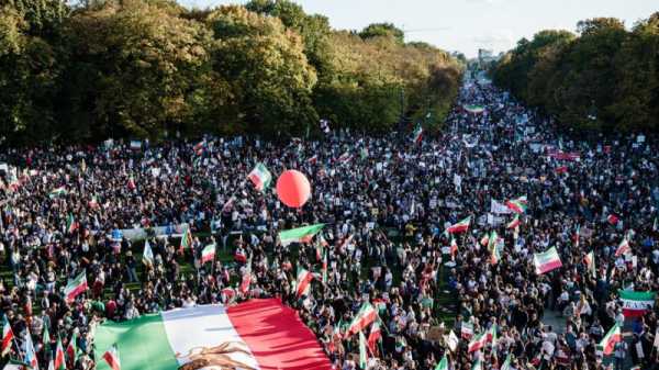 Tens of thousands march in Berlin in support of Iran protests | INFBusiness.com