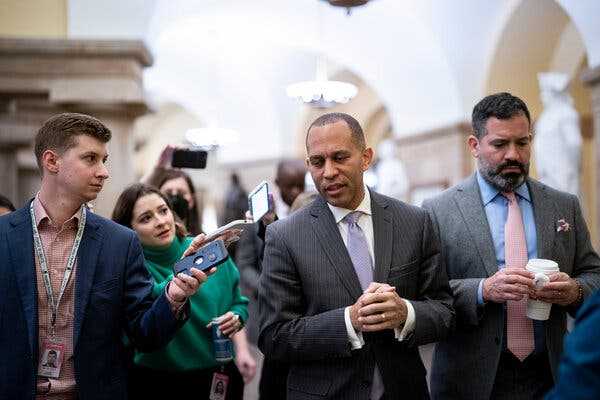 In a Show of Unity, House Democrats Elect Hakeem Jeffries Minority Leader | INFBusiness.com