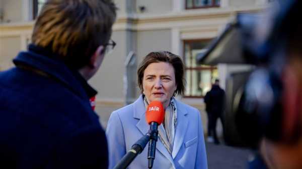 Dialogue needed on gender pay gap says Dutch social affairs minister | INFBusiness.com