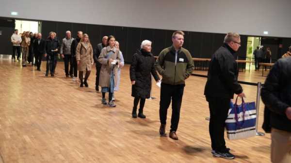 Danes to cast verdict on Social Democrats as new crises loom | INFBusiness.com