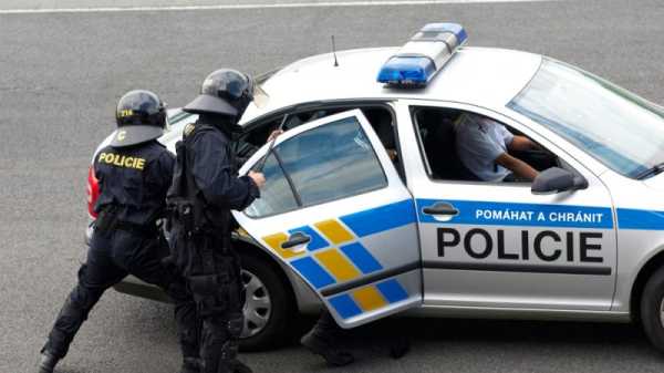 Czech police investigates racist attack against journalist | INFBusiness.com