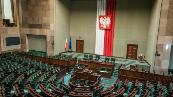 Polish parliament to grant amnesty to Poles illegally fighting for Ukraine since 2014 | INFBusiness.com