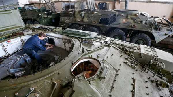 Thousands of Ukrainians to produce arms in Czechia | INFBusiness.com