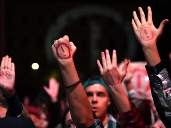 More Hungarian teachers reprimanded as anger, protests over firings swell | INFBusiness.com