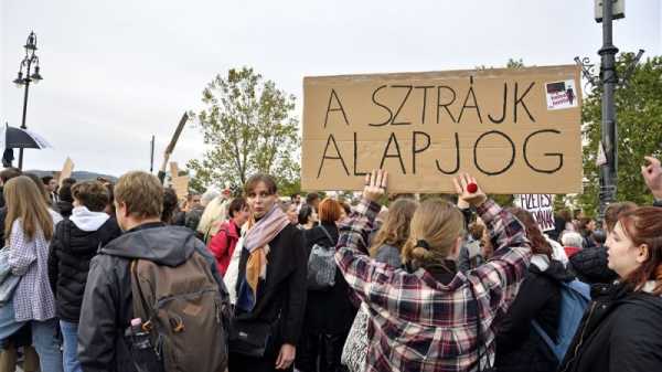 More Hungarian teachers reprimanded as anger, protests over firings swell | INFBusiness.com