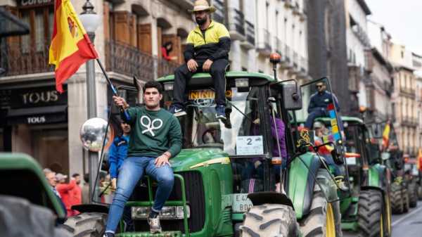 Spanish farmers clash with government over water redistribution | INFBusiness.com