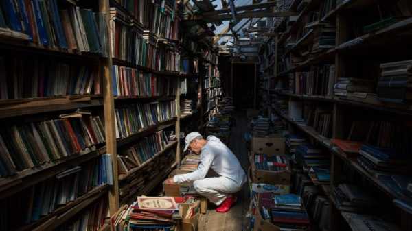 Ukraine withdraws 19 million Russian, Soviet-era books from libraries | INFBusiness.com