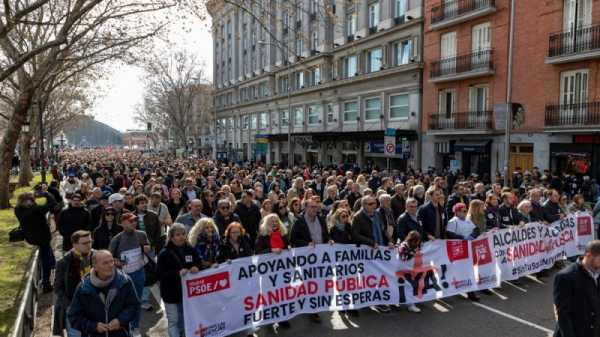 Madrid protestors stand up against privatisation of public health | INFBusiness.com