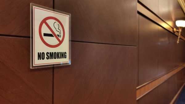 Serbia considers banning indoor smoking | INFBusiness.com