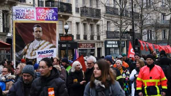 Macron tries to reconnect with unions, attacks Mélenchon | INFBusiness.com