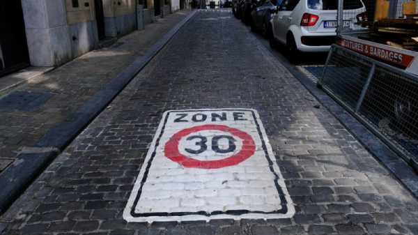 Luxembourg pressured to impose 30 km/h inner-city speed limits | INFBusiness.com