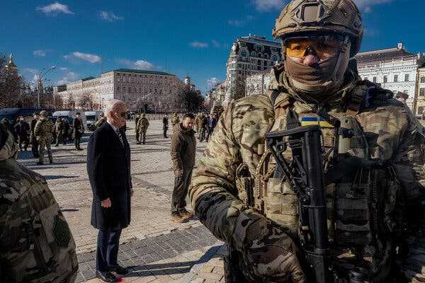 Biden Challenged by Softening Public Support for Arming Ukraine | INFBusiness.com