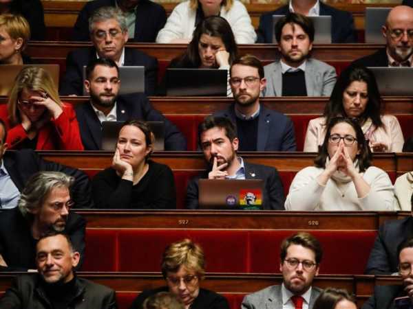 French government survives confidence vote, but political crisis continues | INFBusiness.com