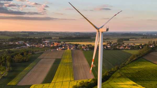 Polish president signs wind turbine law in bid to unlock EU funds | INFBusiness.com