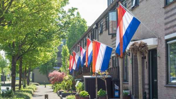 Mayors call for citizens to hang Dutch flags properly on Remembrance Day | INFBusiness.com