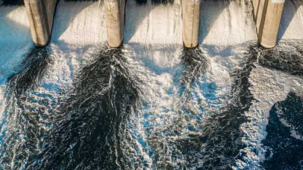 Albanians continue fight against hydropower plants | INFBusiness.com