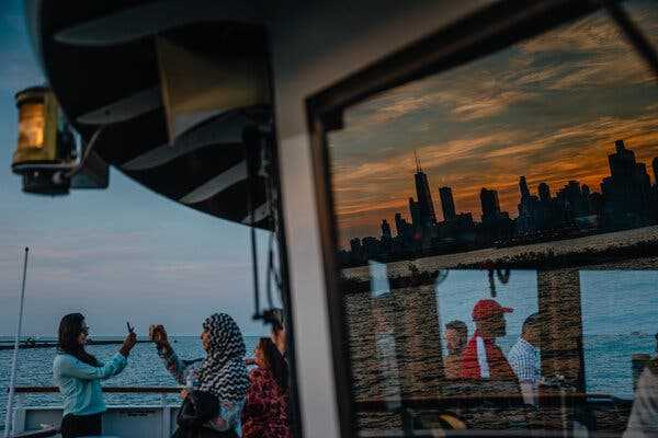 Democratic Convention Gives Chicago, Staggered by Pandemic, a Chance to Shine | INFBusiness.com