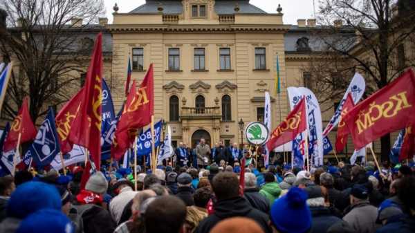 Czech trade unions declare emergency strike over austerity measures | INFBusiness.com