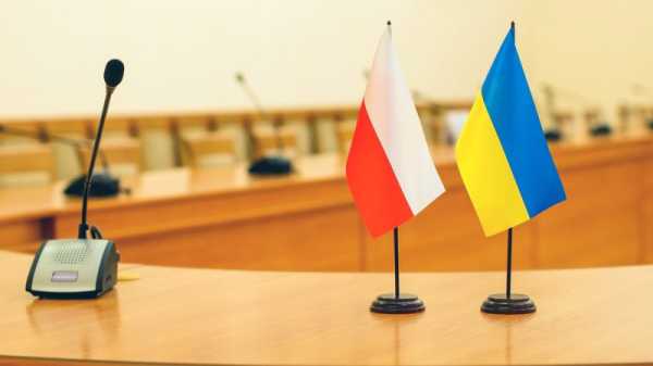 Ukraine fumes as Polish official tells Zelenskyy to apologise for WWII-era massacre | INFBusiness.com