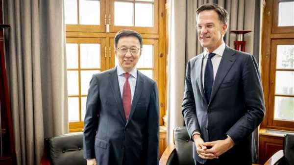 Dutch receive Chinese official amid tense atmosphere | INFBusiness.com