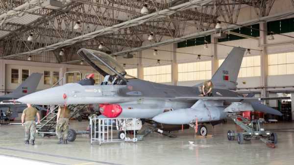Portugal offers Ukrainian F-16 fighter pilots training, no jets | INFBusiness.com