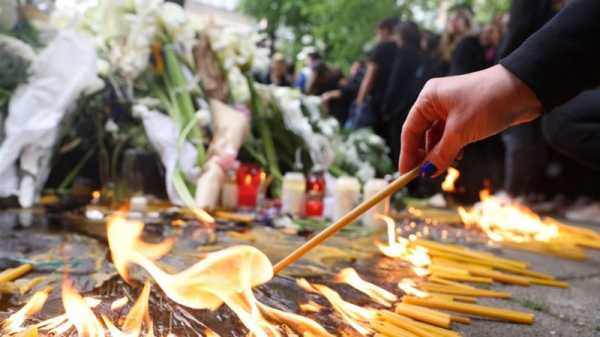 Eight dead in second Serbian shooting, police hunt killer | INFBusiness.com