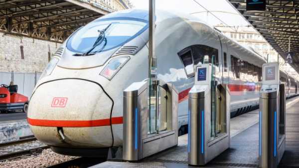 Germany, France celebrate friendship with free train tickets | INFBusiness.com