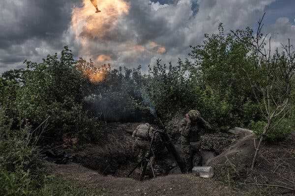 Ukrainian Troops Trained by the West Stumble in Battle | INFBusiness.com