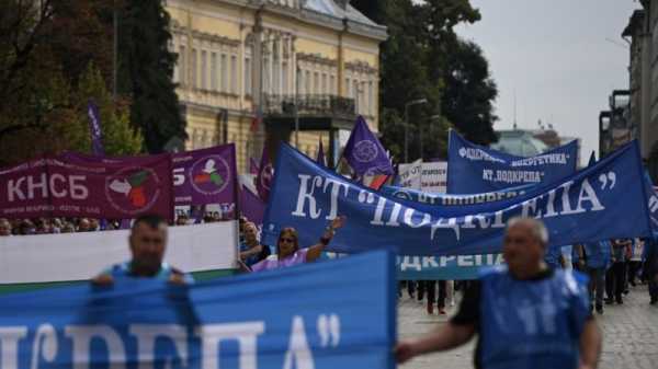 Bulgarian government promised protesting miners a secure civil service | INFBusiness.com