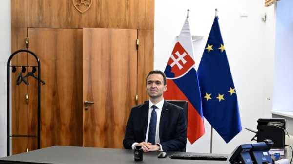 Slovak PM speaks of banana republic after politicians brawl ahead of snap election | INFBusiness.com