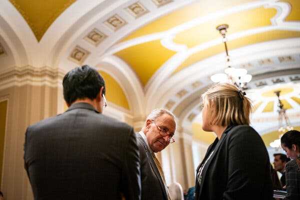 Senate Reaches Spending Deal to Head Off Government Shutdown | INFBusiness.com